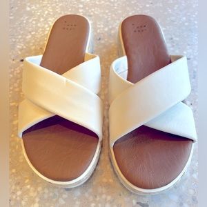 a new day white wedge slides size 10